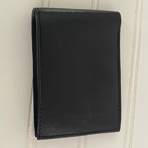 NWOT Black Leather Unbranded Bi-Fold Wallet Card Holder